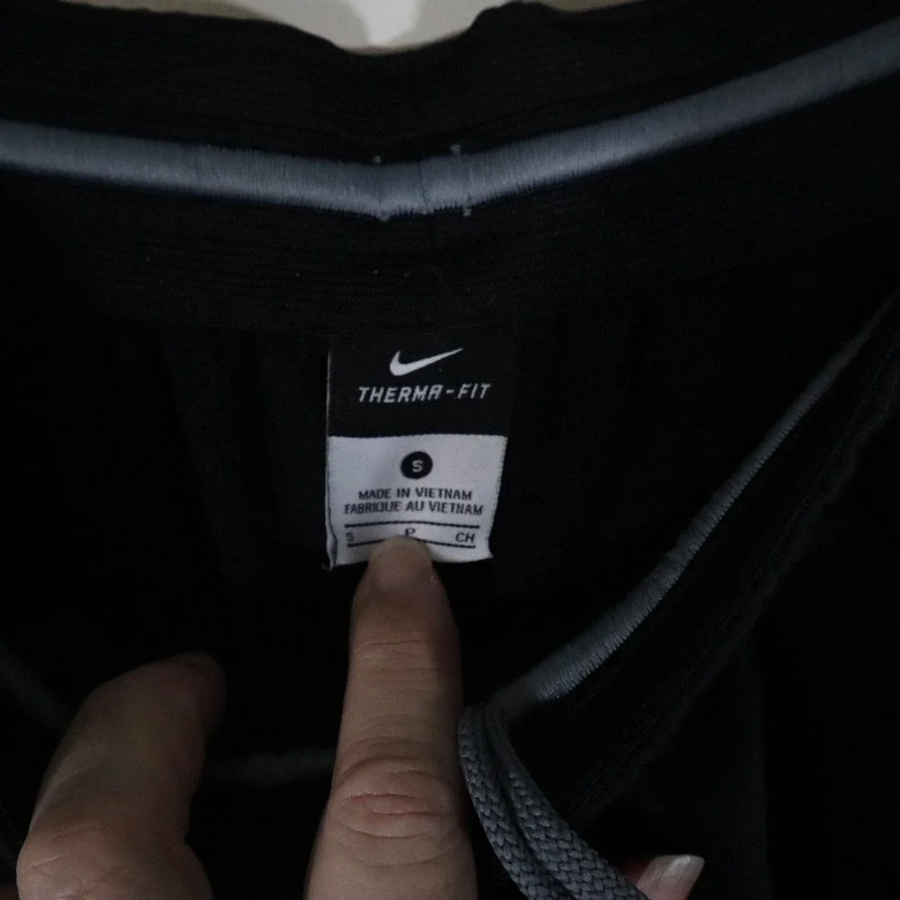 Nike Pants Mens Small Therma-Fit Activewear Sweat Fleece Training Athletic Black